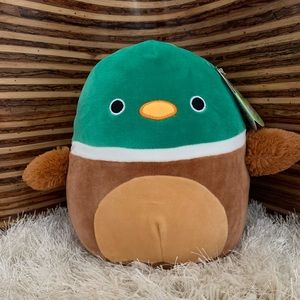 8" Avery Squishmallow